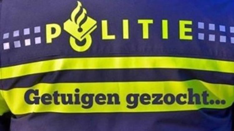 Dordrecht - Medewerker tankstation onder schot gehouden bij overval