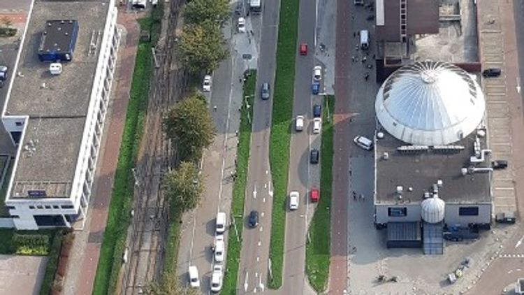 Rotterdam - Bewoners Ommoord blij met verkeerscontrole