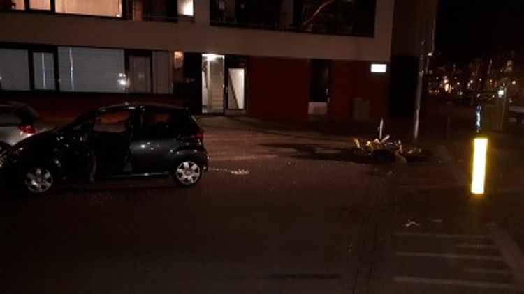 Rotterdam - Motorrijder (24) zwaargewond na ongeval